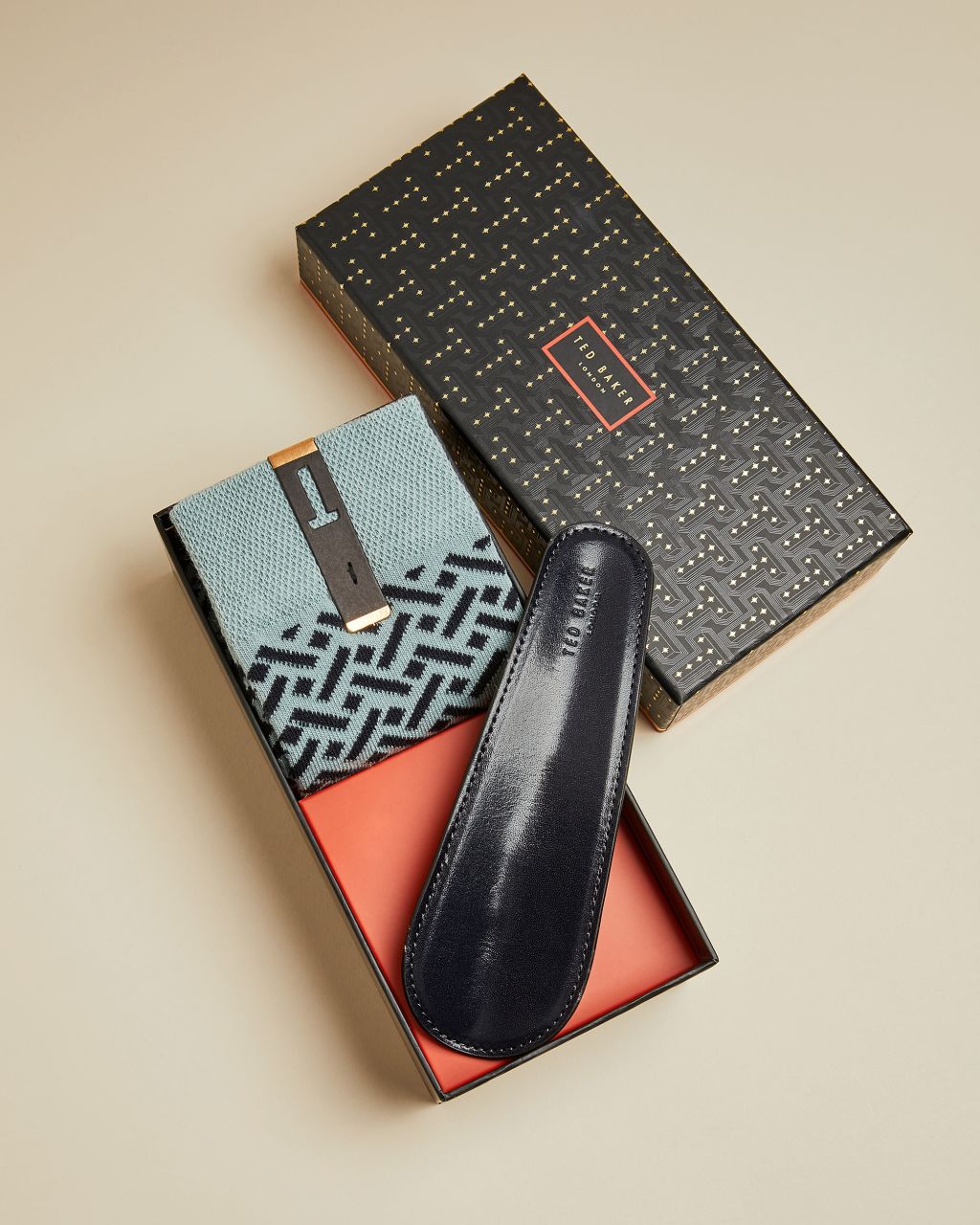 Sock And Shoehorn Gift Set