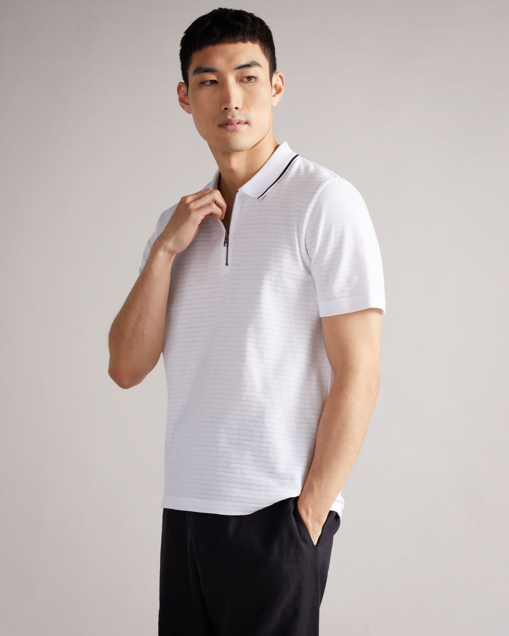 Ted Baker Men's Short Sleeve Textured Zip Polo Shirt in White, Buer, Cotton