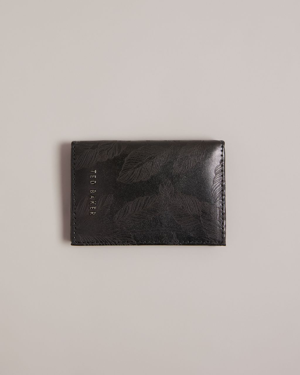 men's laser etched leaf card holder in black, wincard