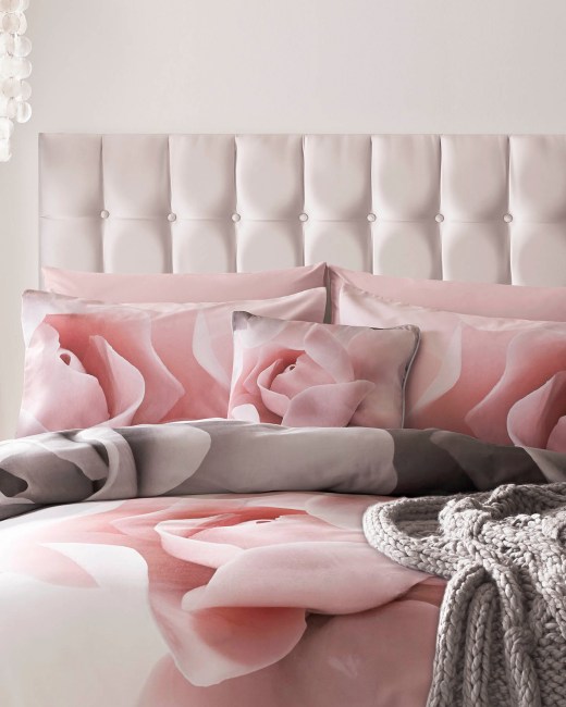 Porcelain Rose Super King Duvet Cover, What Size Is Super King Bed Linen