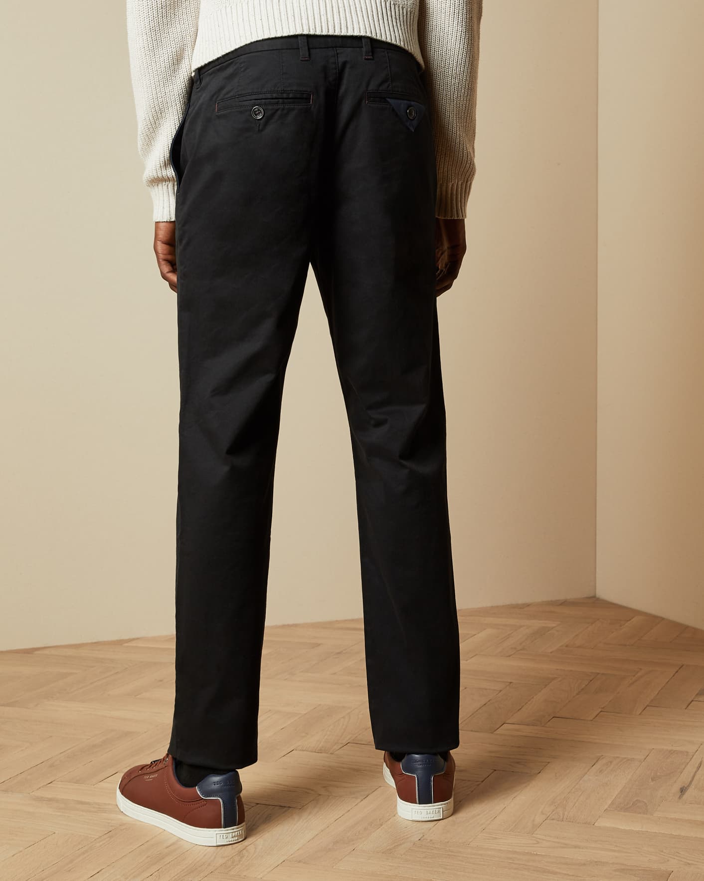 Negro Chinos Classic Fit Ted Baker