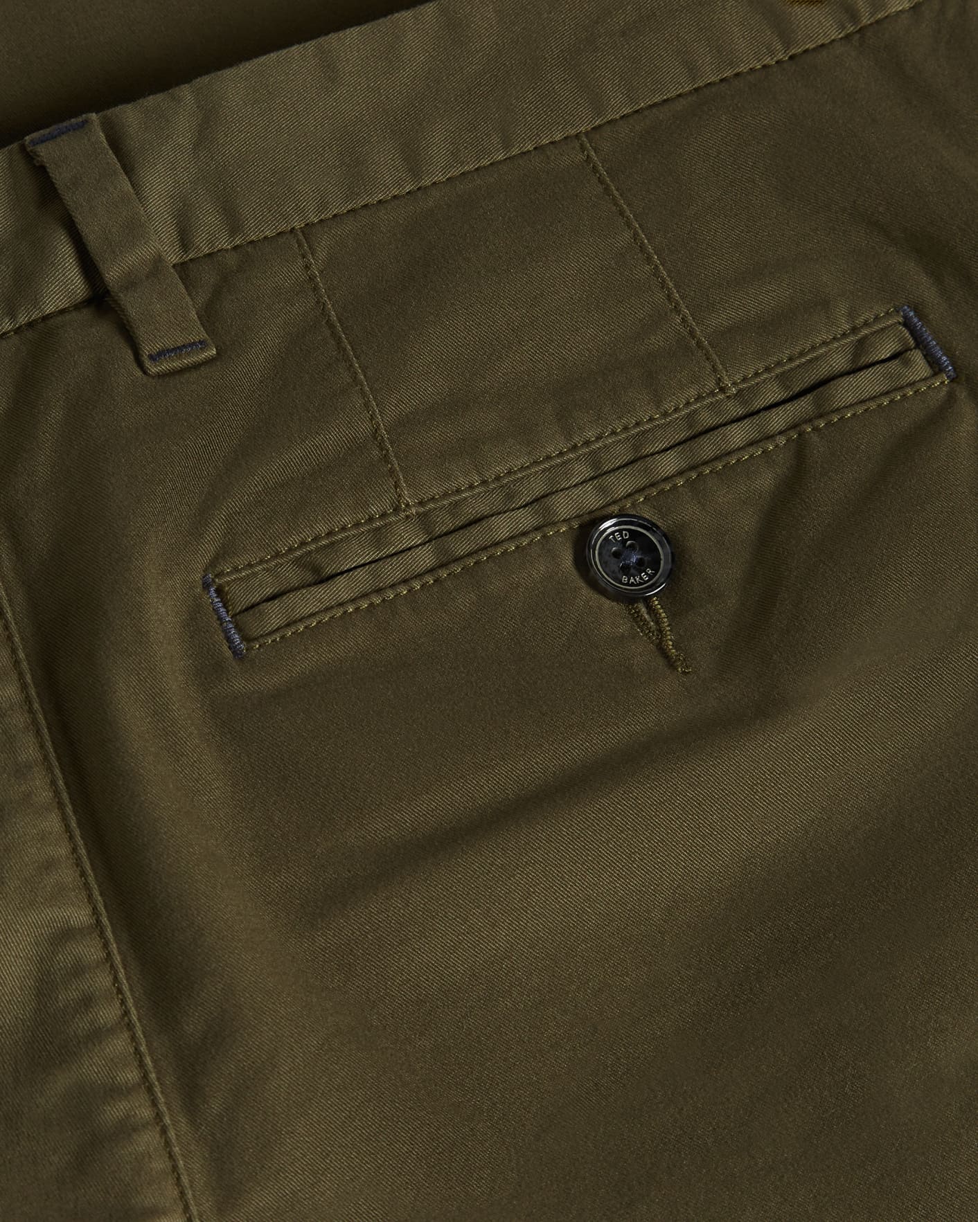 Verde oliva Chinos Classic Fit Ted Baker