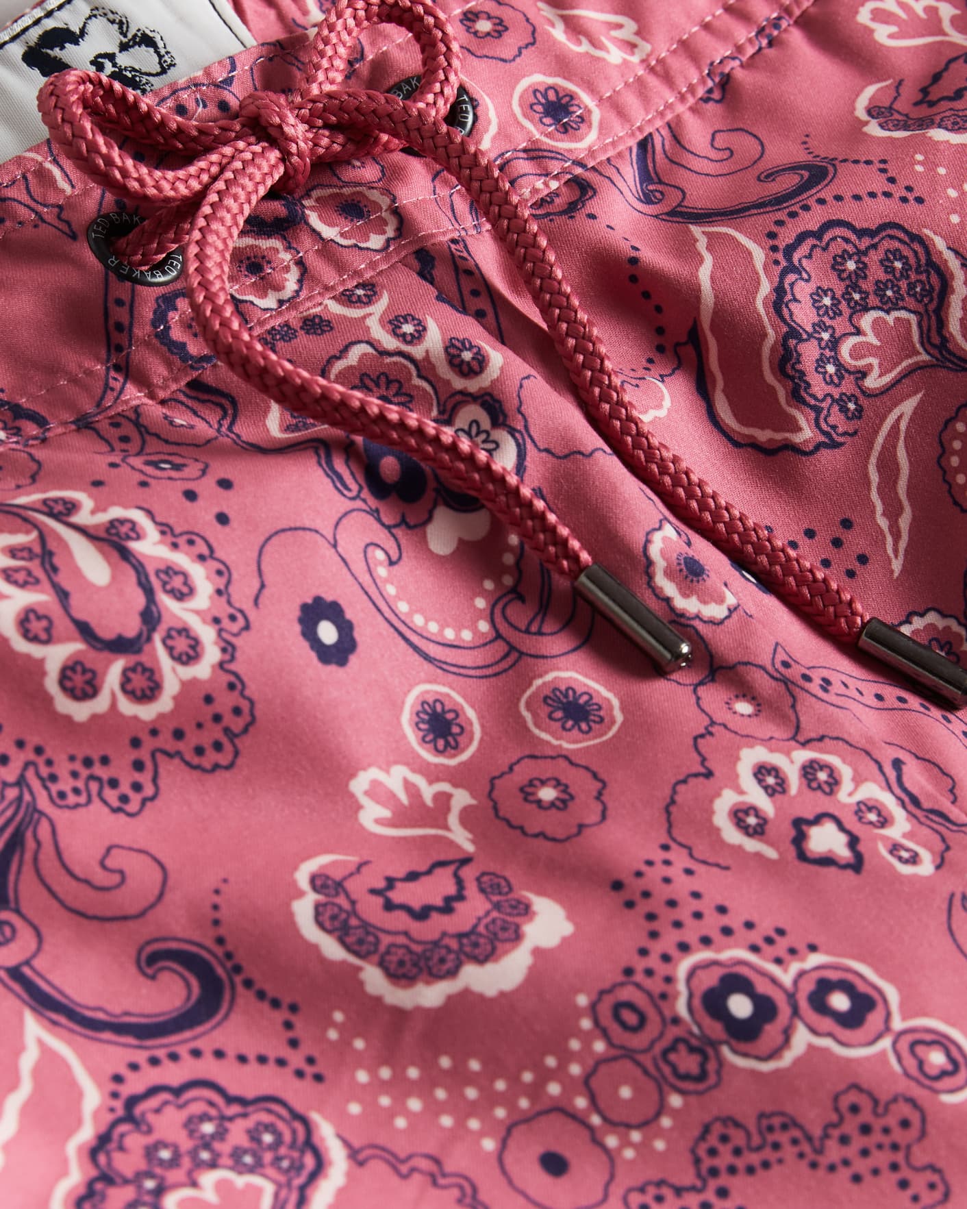 Rosa Badehose mit Paisleymuster Ted Baker