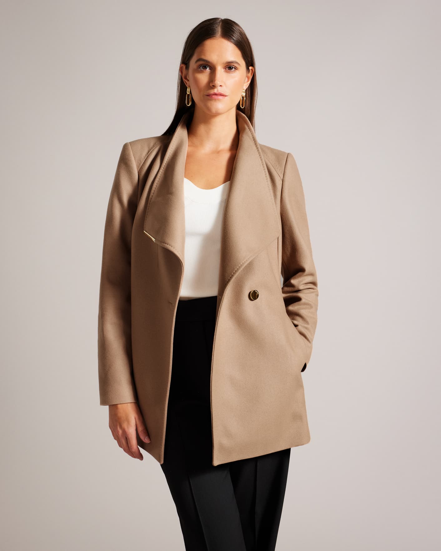 Womens Clothing Coats Short coats Tagliatore Wool Camel in Brown 