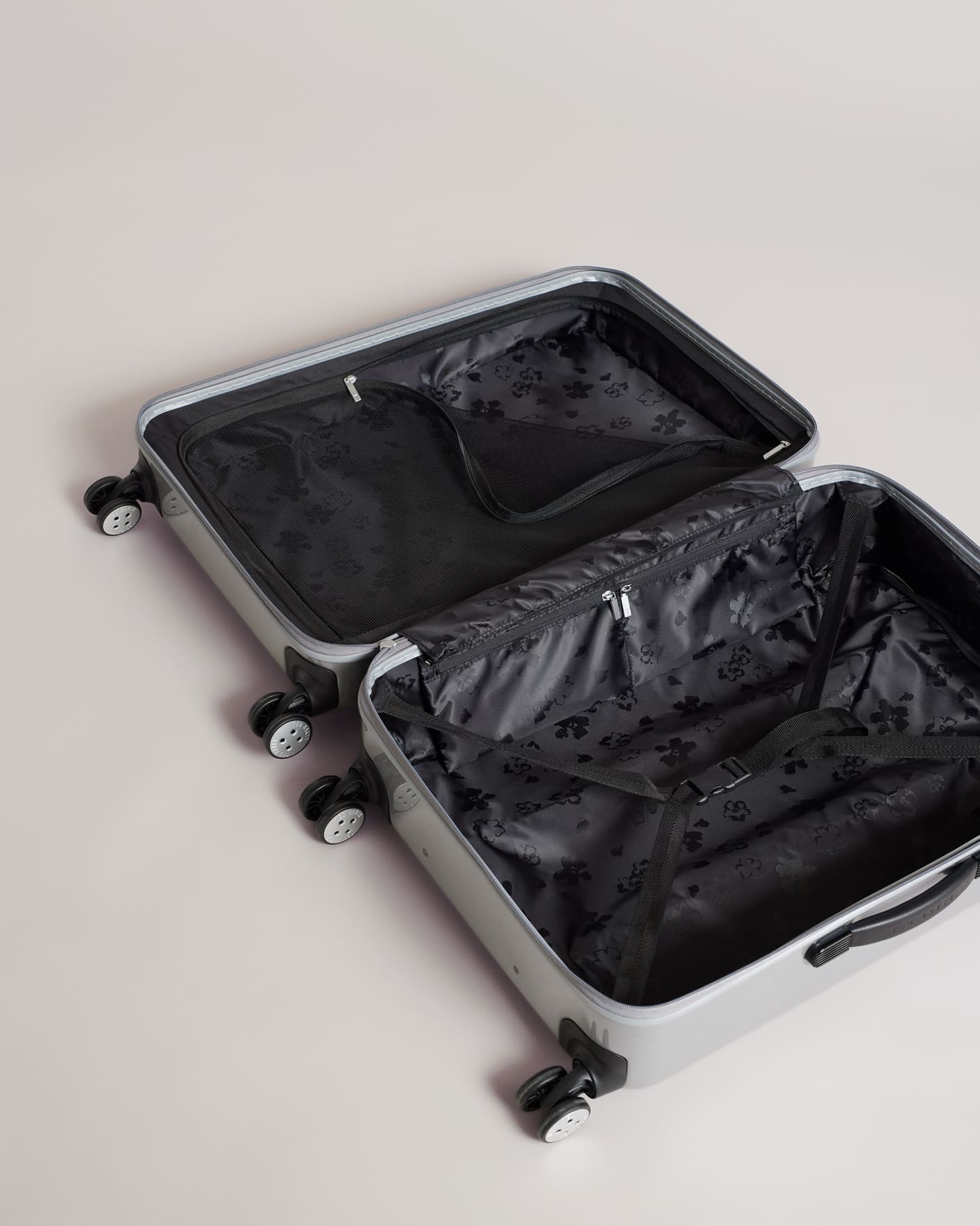 Gris Valise moyenne à roulette New World Ted Baker