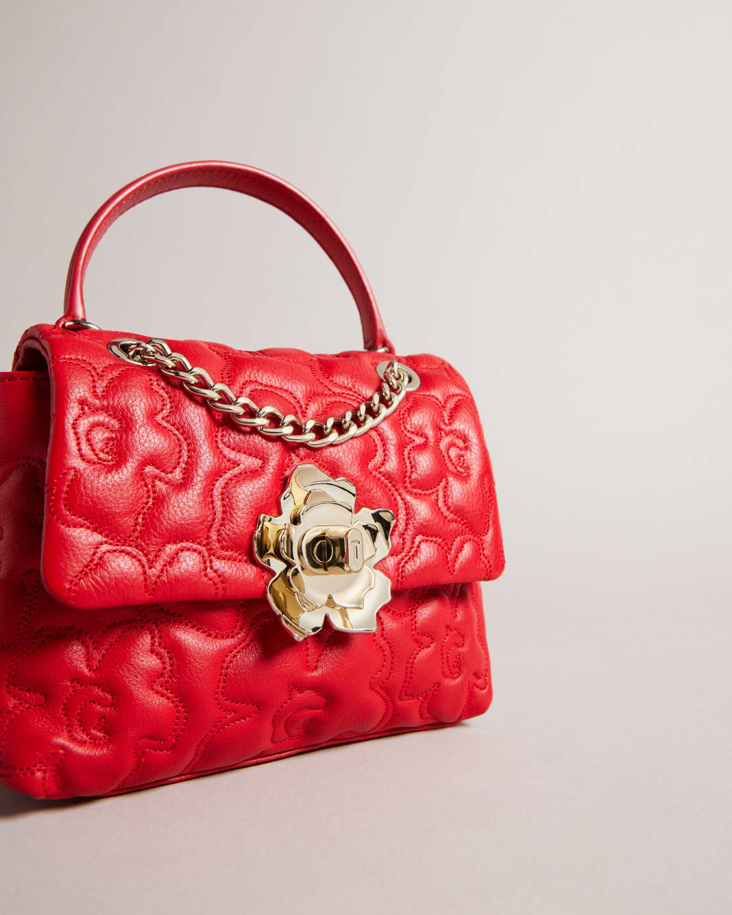 테드 베이커 숄더백 Ted Baker Leather Mini Magnolia Quilted Shoulder Bag,Red